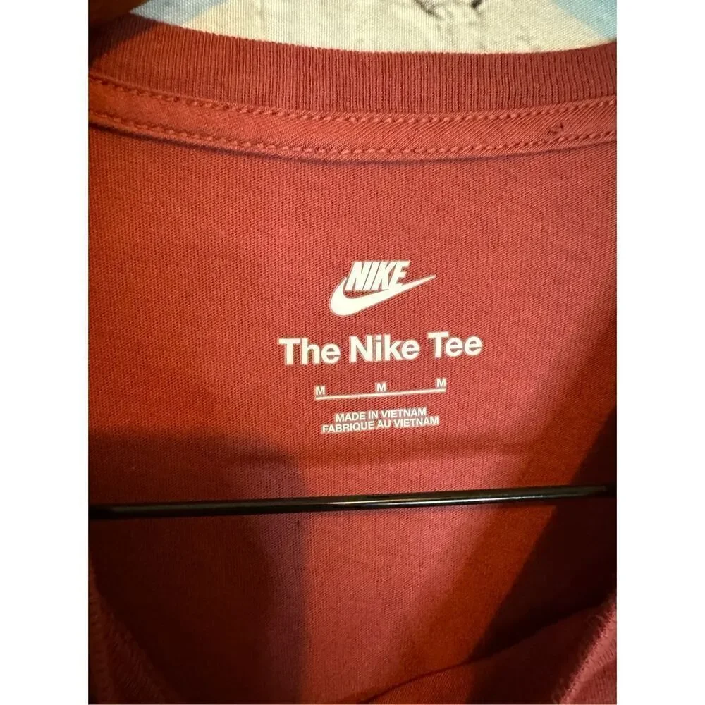 Nike Men's Sportswear Long-Sleeve T-Shirt (Cedar) Size Medium
